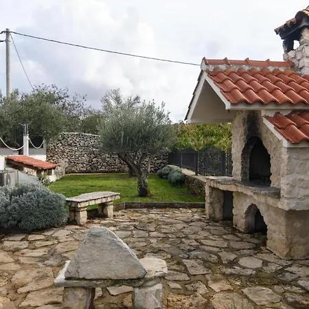 Ive Winter Villa Podumci