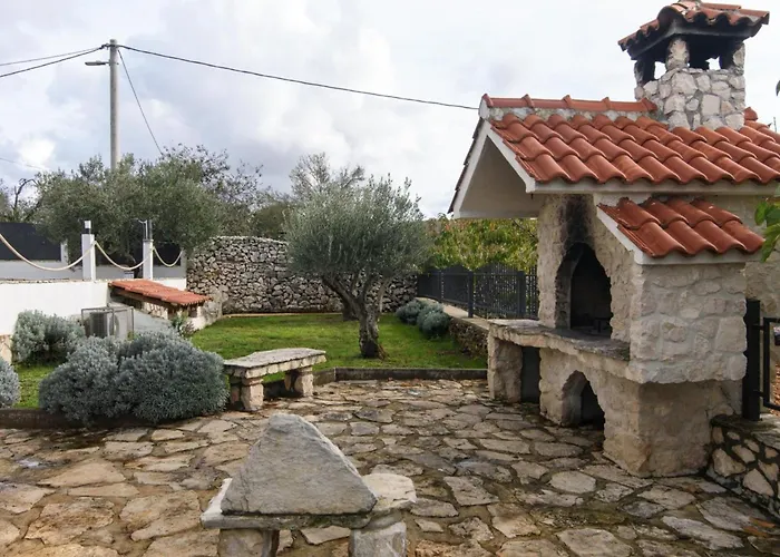 Ive Winter Villa Podumci