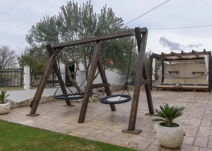 Ive Winter Villa Podumci