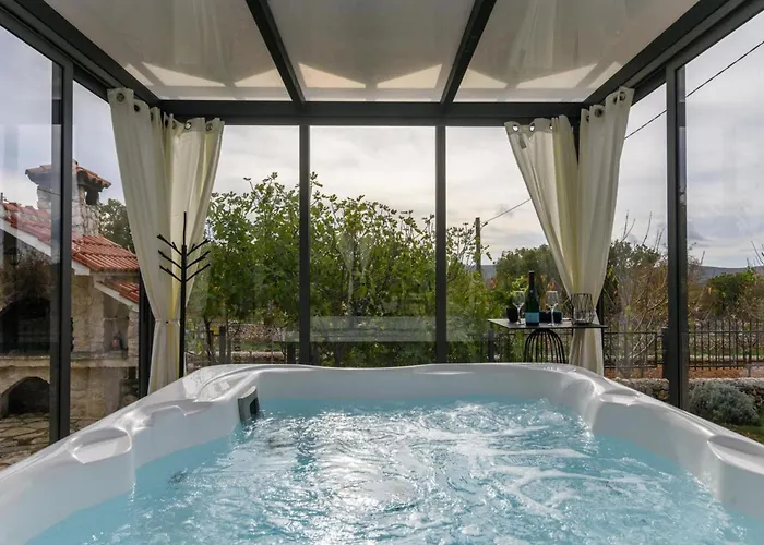 Ive Winter Villa Podumci